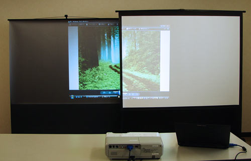明るい部屋でも見えるアクティブブラックスクリーンの特徴 自立型スクリーン スタンドスクリーン プロジェクタースクリーン 専門店 公式 シアターハウス
