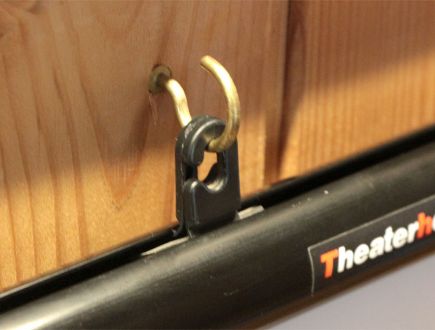 フックを使って固定