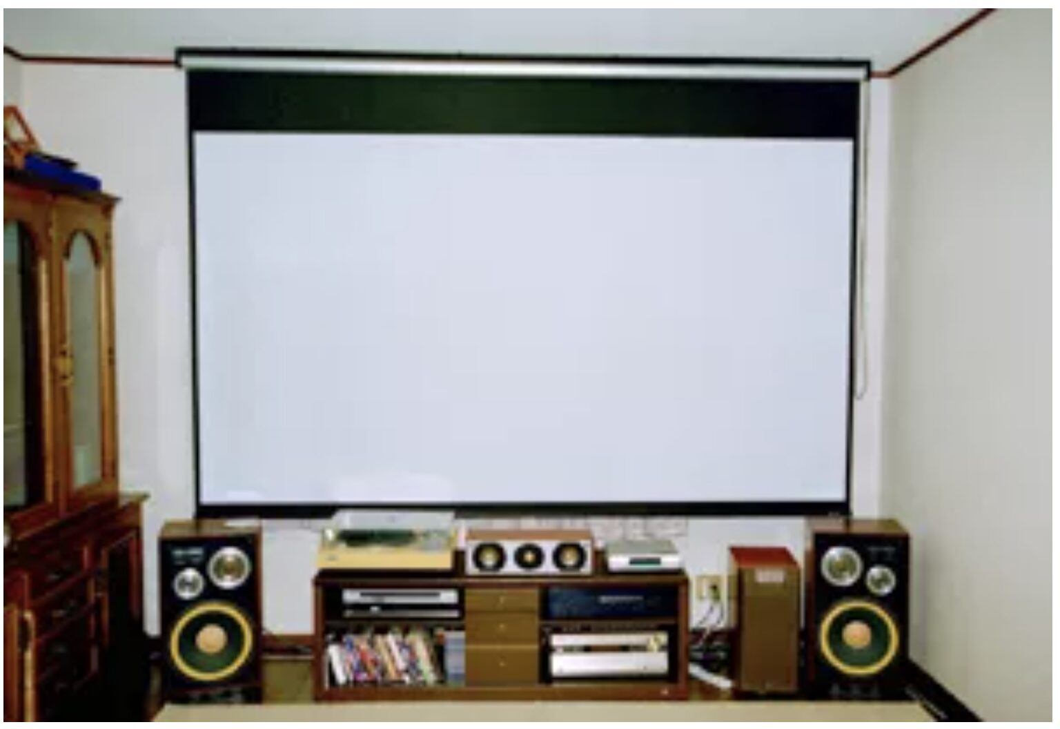 10畳の部屋でホームシアター